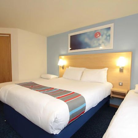 Travelodge Battersea Londres Exterior foto
