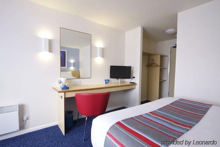 Travelodge Battersea Londres Exterior foto