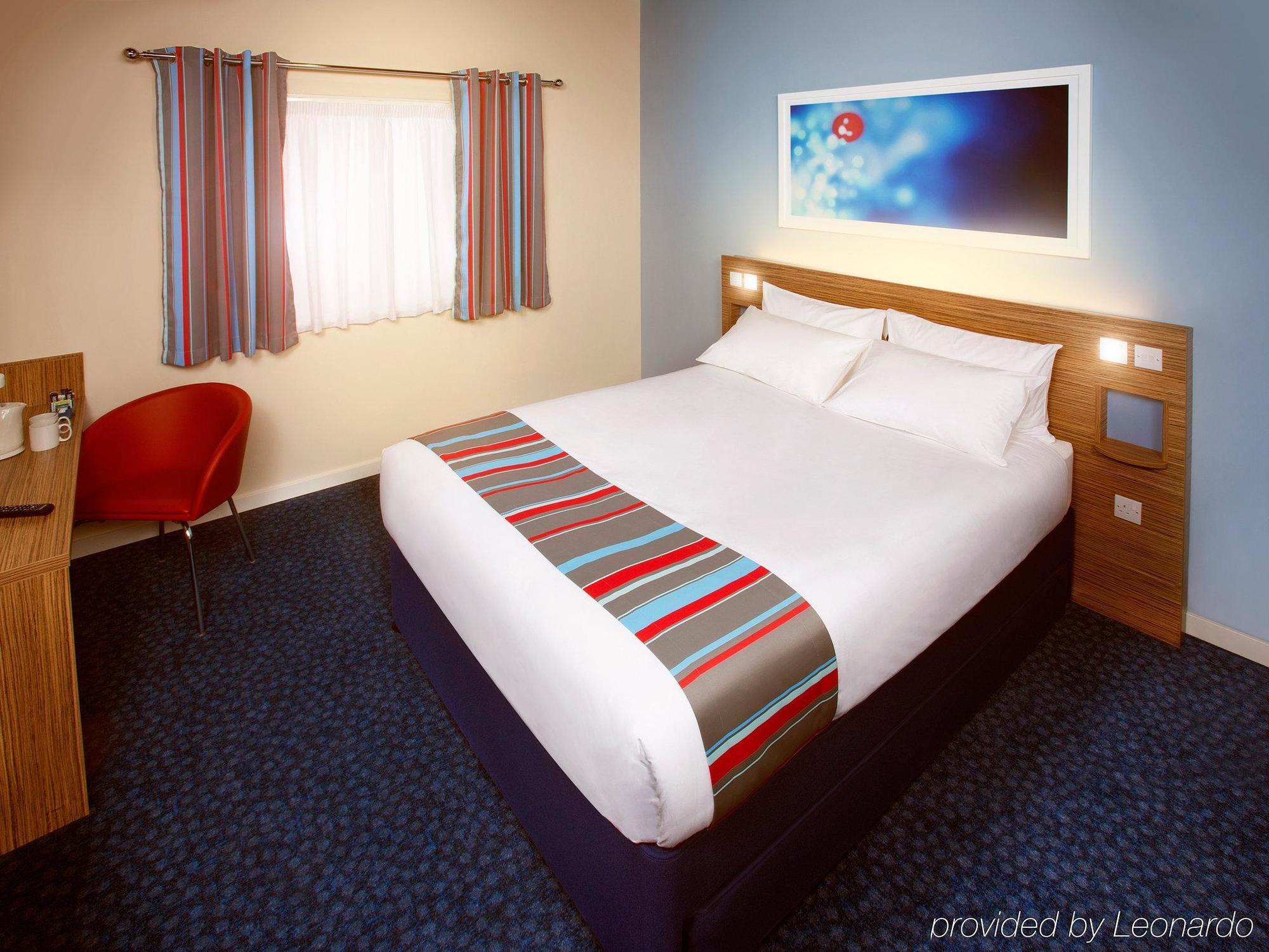 Travelodge Battersea Londres Exterior foto